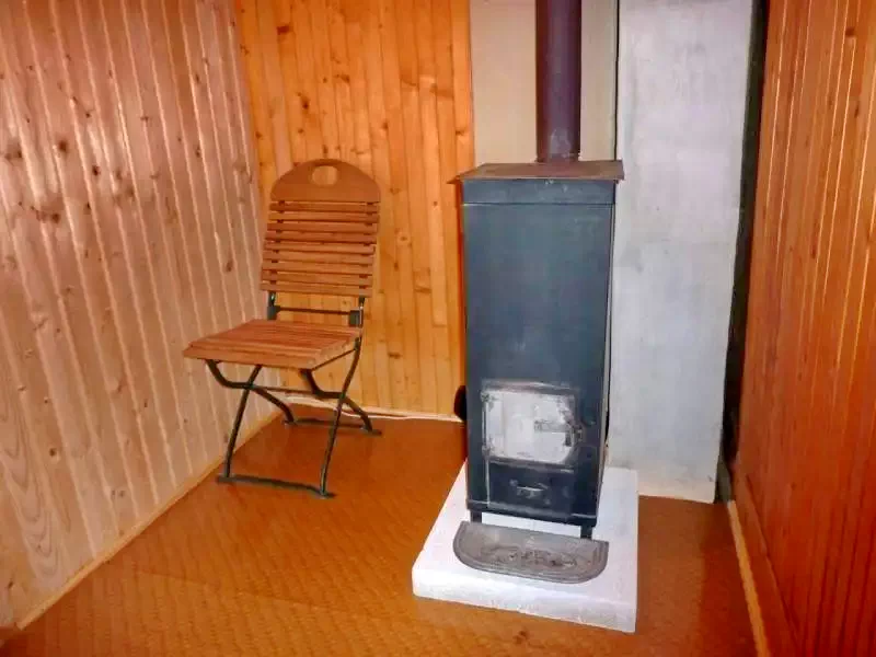 Barajul Zetea Cazare | Cabană (K0489-31) Imaginea poate fi supusă drepturilor de autor. Se recomandă contactarea titularului drepturilor. Barajul Zetea Cazare | Cabană (K0489-31) Imaginea poate fi supusă drepturilor de autor. Se recomandă contactarea titularului drepturilor.