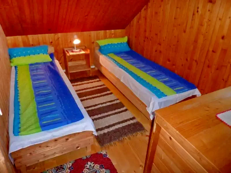 Barajul Zetea Cazare | Cabană (K0489-36) Imaginea poate fi supusă drepturilor de autor. Se recomandă contactarea titularului drepturilor. Barajul Zetea Cazare | Cabană (K0489-36) Imaginea poate fi supusă drepturilor de autor. Se recomandă contactarea titularului drepturilor.