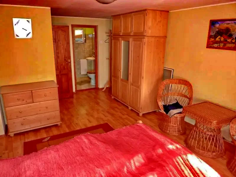 Barajul Zetea Cazare | Cabană (K0490-33) Imaginea poate fi supusă drepturilor de autor. Se recomandă contactarea titularului drepturilor. Barajul Zetea Cazare | Cabană (K0490-33) Imaginea poate fi supusă drepturilor de autor. Se recomandă contactarea titularului drepturilor.