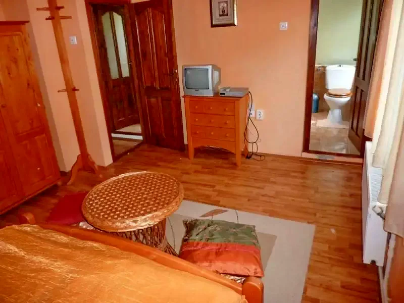 Barajul Zetea Cazare | Sat de vacanță (K0490-45) Imaginea poate fi supusă drepturilor de autor. Se recomandă contactarea titularului drepturilor.