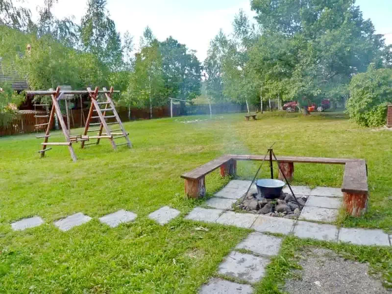 Barajul Zetea Cazare | Sat de vacanță (K0495-13) Imaginea poate fi supusă drepturilor de autor. Se recomandă contactarea titularului drepturilor.