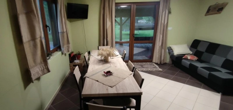 Sub Cetate Cazare | Motel (K0679-8) Imaginea poate fi supusă drepturilor de autor. Se recomandă contactarea titularului drepturilor.