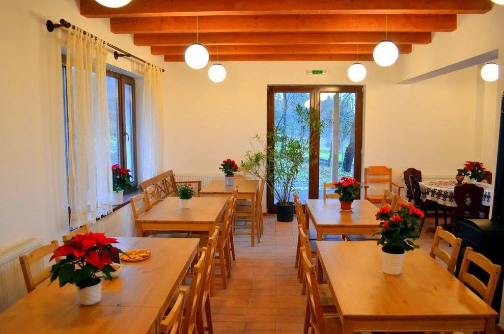 Bikfalva Szállás | Panzió (K1530-4) A kép szerzői jogvédelem alatt állhat. Javasolt a kapcsolatfelvétel a jog tulajdonossal. Bikfalva Szállás | Panzió (K1530-4) A kép szerzői jogvédelem alatt állhat. Javasolt a kapcsolatfelvétel a jog tulajdonossal.