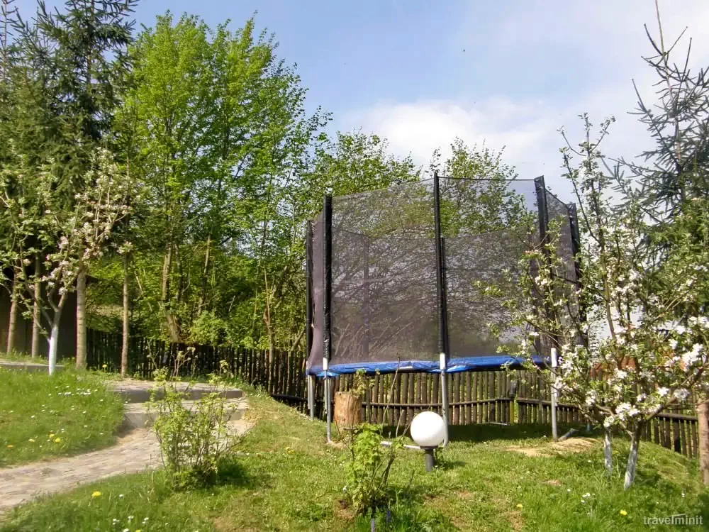 Bicfalău Cazare | Motel (K0647-12) Imaginea poate fi supusă drepturilor de autor. Se recomandă contactarea titularului drepturilor.