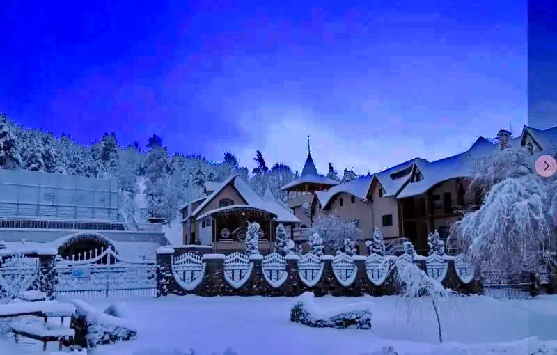 Bicfalău Cazare | Motel (K0647-18) Imaginea poate fi supusă drepturilor de autor. Se recomandă contactarea titularului drepturilor.