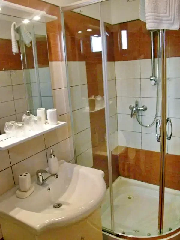 Bikfalva Szállás | Panzió (K0647-34) A kép szerzői jogvédelem alatt állhat. Javasolt a kapcsolatfelvétel a jog tulajdonossal.