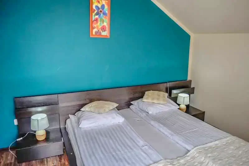 Văliug Cazare | Motel (K0905-36) Imaginea poate fi supusă drepturilor de autor. Se recomandă contactarea titularului drepturilor.