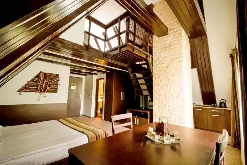 Sinaia Cazare | Casă de oaspeți (K0525-12) Imaginea poate fi supusă drepturilor de autor. Se recomandă contactarea titularului drepturilor.