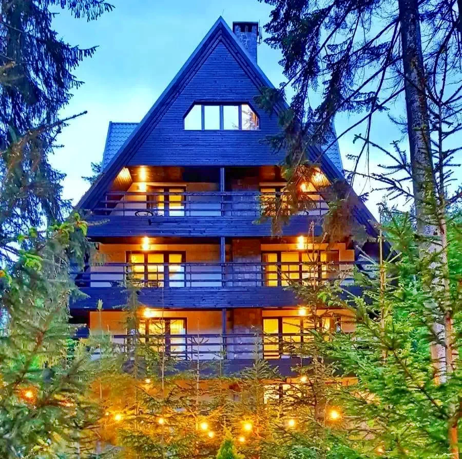 Sinaia Szállás | Vendégház (K0525-60) A kép szerzői jogvédelem alatt állhat. Javasolt a kapcsolatfelvétel a jog tulajdonossal.