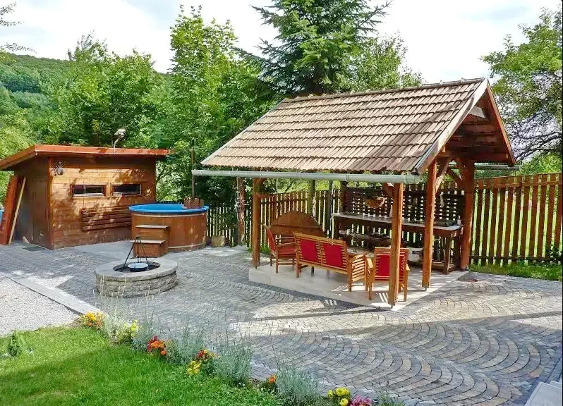 Barajul Zetea Cazare | Sat de vacanță (K1386-39) Imaginea poate fi supusă drepturilor de autor. Se recomandă contactarea titularului drepturilor.