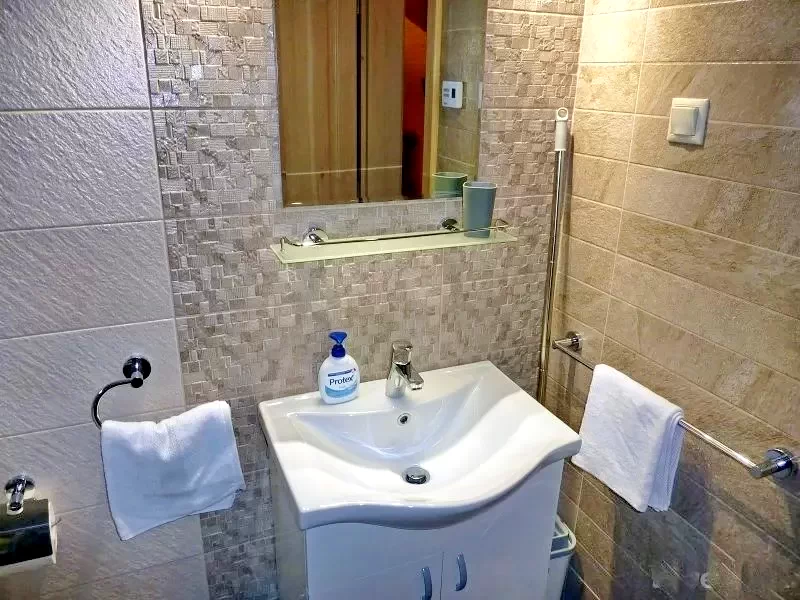 Barajul Zetea Cazare | Sat de vacanță (K1430-67) Imaginea poate fi supusă drepturilor de autor. Se recomandă contactarea titularului drepturilor.