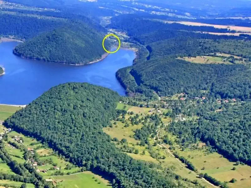 Barajul Zetea Cazare | Sat de vacanță (K0496-3) Imaginea poate fi supusă drepturilor de autor. Se recomandă contactarea titularului drepturilor.