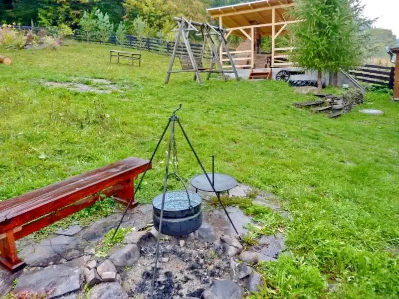 Barajul Zetea Cazare | Sat de vacanță (K0496-10) Imaginea poate fi supusă drepturilor de autor. Se recomandă contactarea titularului drepturilor.