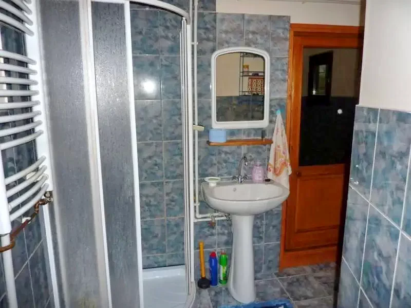 Barajul Zetea Cazare | Sat de vacanță (K0496-29) Imaginea poate fi supusă drepturilor de autor. Se recomandă contactarea titularului drepturilor.