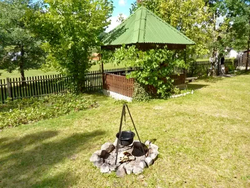 Barajul Zetea Cazare | Sat de vacanță (K0715-7) Imaginea poate fi supusă drepturilor de autor. Se recomandă contactarea titularului drepturilor.