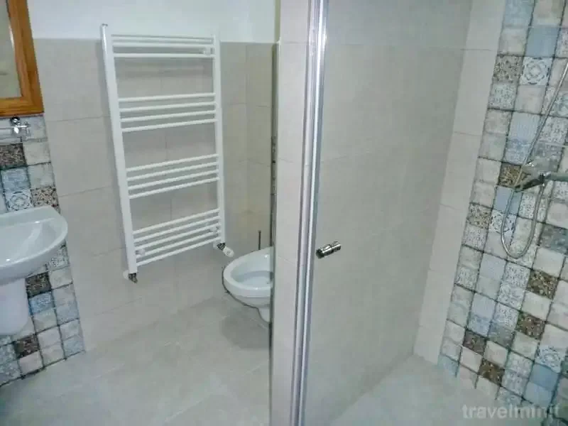 Barajul Zetea Cazare | Sat de vacanță (K1169-20) Imaginea poate fi supusă drepturilor de autor. Se recomandă contactarea titularului drepturilor.