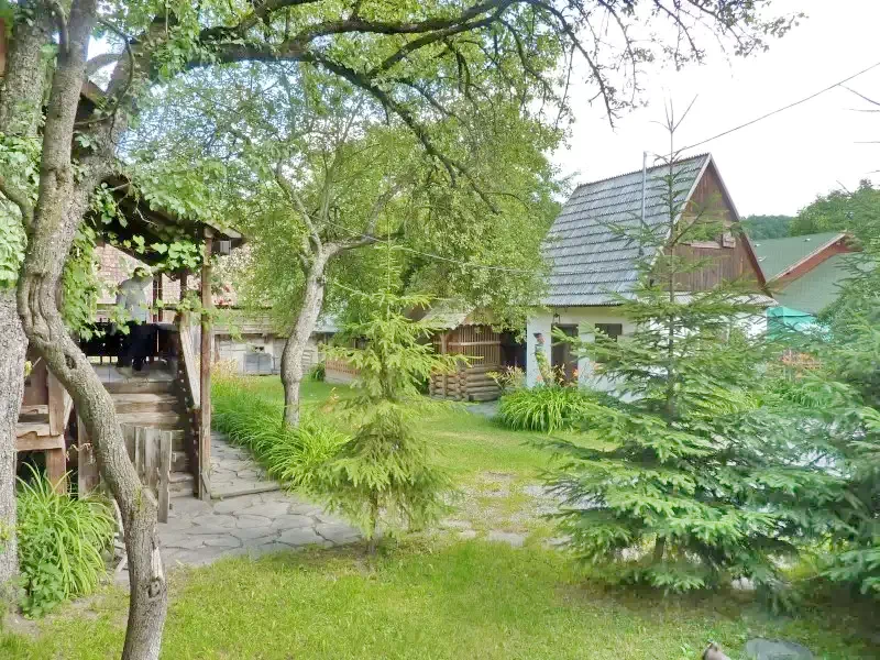 Cazare Sub Cetate - Casa de Oaspeţi Szász Árpád | Zeteváralja - Szász Árpád Tájház. Imaginea poate fi supusă drepturilor de autor. Se recomandă contactarea titularului drepturilor.