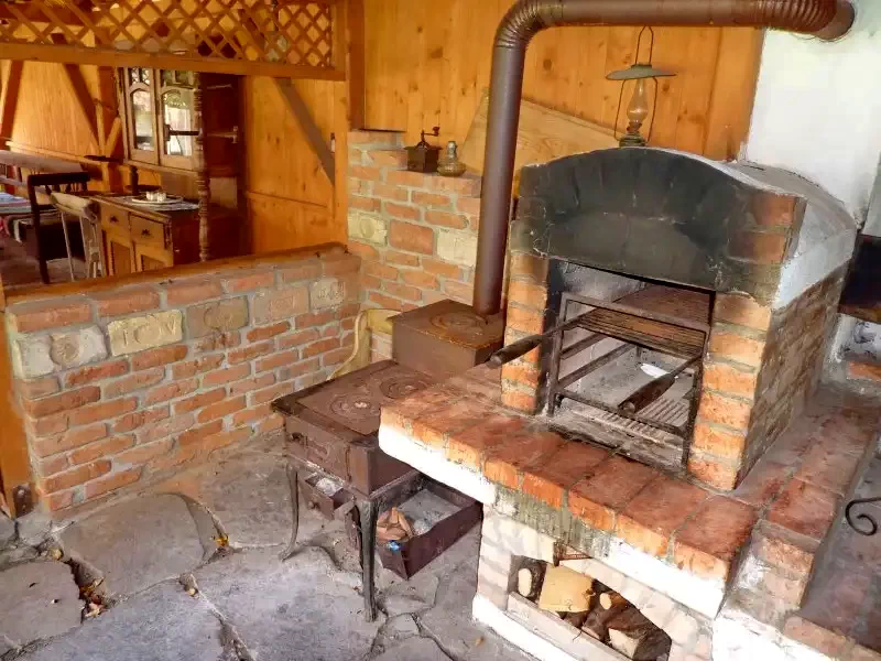 Cazare Sub Cetate - Casa de Oaspeţi Szász Árpád | Zeteváralja - Szász Árpád Tájház. Imaginea poate fi supusă drepturilor de autor. Se recomandă contactarea titularului drepturilor.