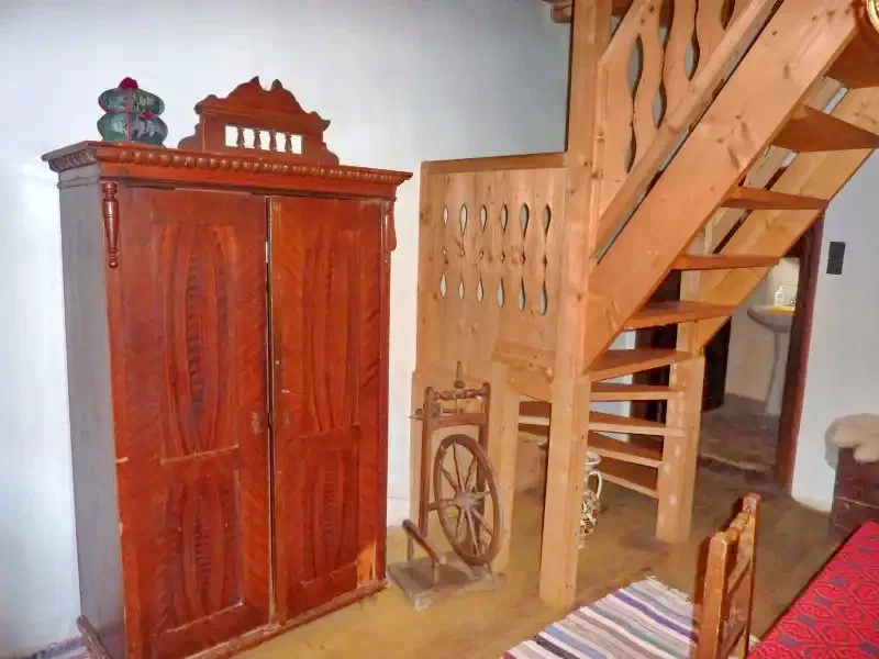 Cazare Sub Cetate - Casa de Oaspeţi Szász Árpád | Zeteváralja - Szász Árpád Tájház. Imaginea poate fi supusă drepturilor de autor. Se recomandă contactarea titularului drepturilor.