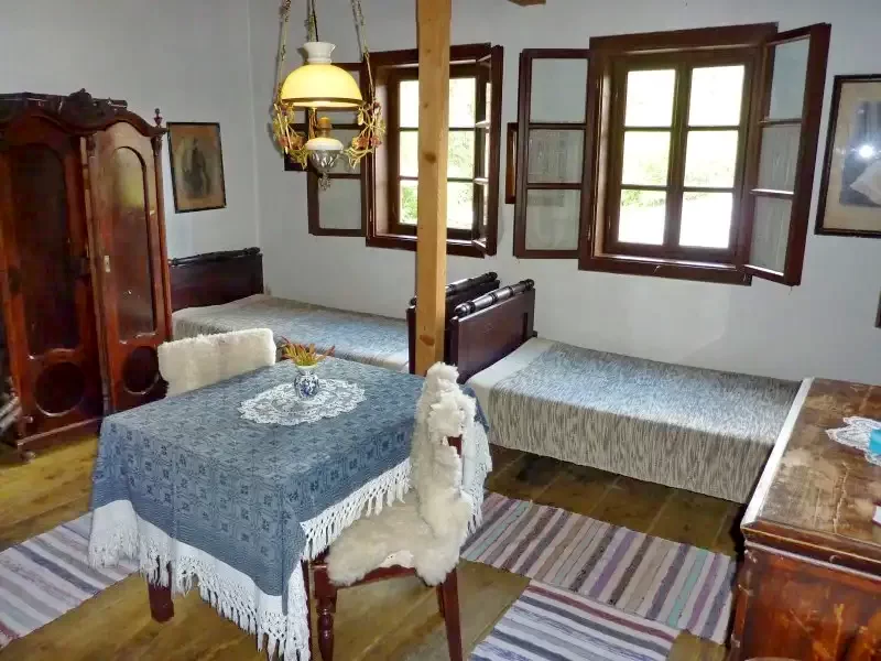 Cazare Sub Cetate - Casa de Oaspeţi Szász Árpád | Zeteváralja - Szász Árpád Tájház. Imaginea poate fi supusă drepturilor de autor. Se recomandă contactarea titularului drepturilor.