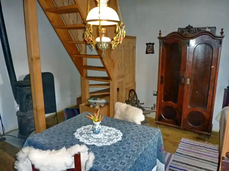 Sub Cetate Cazare | Cabană (K0718-24) Imaginea poate fi supusă drepturilor de autor. Se recomandă contactarea titularului drepturilor. Sub Cetate Cazare | Cabană (K0718-24) Imaginea poate fi supusă drepturilor de autor. Se recomandă contactarea titularului drepturilor.