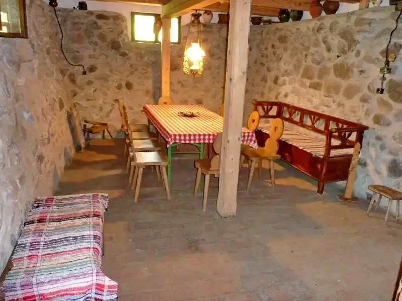 Sub Cetate Cazare | Sat de vacanță (K0718-32) Imaginea poate fi supusă drepturilor de autor. Se recomandă contactarea titularului drepturilor.