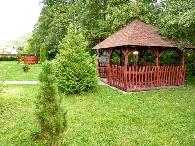 Zeteváralja Szállás | Üdülőfalu (K0499-16) A kép szerzői jogvédelem alatt állhat. Javasolt a kapcsolatfelvétel a jog tulajdonossal.