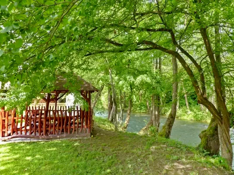 Szállás Zetea - Casa la cheie Nagy Lak III-VII. *** | Zeteváralja - Nagy Lak III-VII. Kulcsosházak ***. A kép szerzői jogvédelem alatt állhat. Javasolt a kapcsolatfelvétel a jog tulajdonossal.