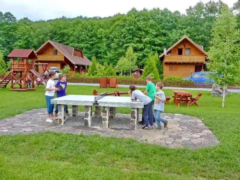 Szállás Zetea - Casa la cheie Nagy Lak III-VII. *** | Zeteváralja - Nagy Lak III-VII. Kulcsosházak ***. A kép szerzői jogvédelem alatt állhat. Javasolt a kapcsolatfelvétel a jog tulajdonossal.