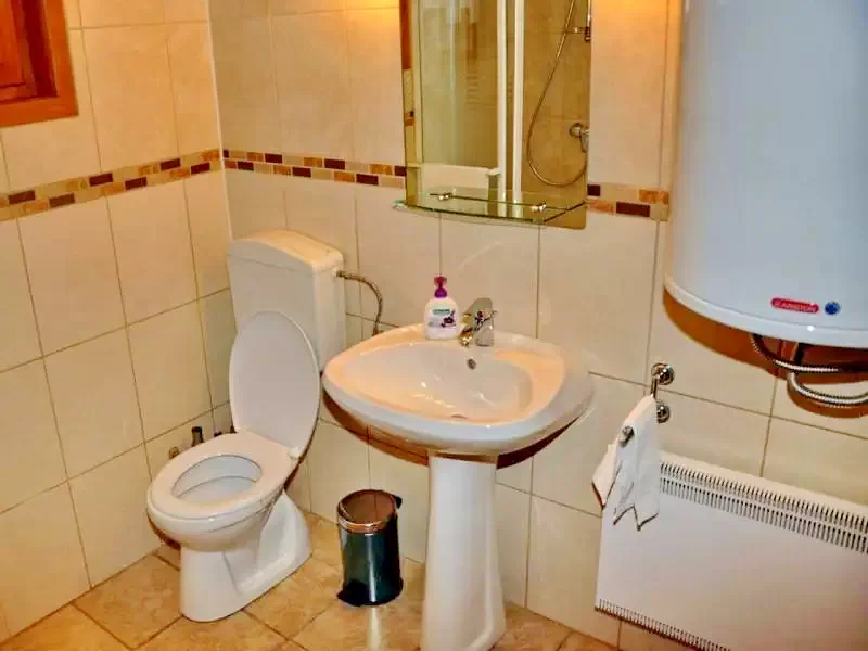 Szállás Zetea - Casa la cheie Nagy Lak III-VII. *** | Zeteváralja - Nagy Lak III-VII. Kulcsosházak ***. A kép szerzői jogvédelem alatt állhat. Javasolt a kapcsolatfelvétel a jog tulajdonossal.