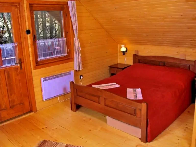 Szállás Zetea - Casa la cheie Nagy Lak III-VII. *** | Zeteváralja - Nagy Lak III-VII. Kulcsosházak ***. A kép szerzői jogvédelem alatt állhat. Javasolt a kapcsolatfelvétel a jog tulajdonossal.