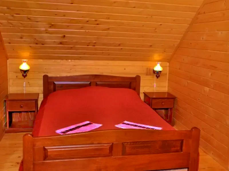 Zeteváralja Szállás | Üdülőfalu (K0499-62) A kép szerzői jogvédelem alatt állhat. Javasolt a kapcsolatfelvétel a jog tulajdonossal.