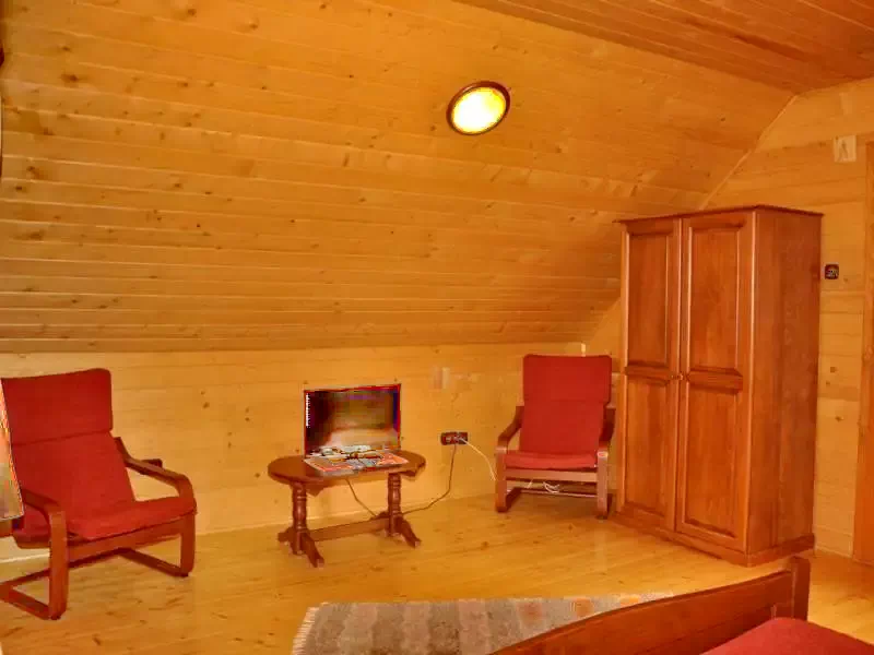 Szállás Zetea - Casa la cheie Nagy Lak III-VII. *** | Zeteváralja - Nagy Lak III-VII. Kulcsosházak ***. A kép szerzői jogvédelem alatt állhat. Javasolt a kapcsolatfelvétel a jog tulajdonossal.