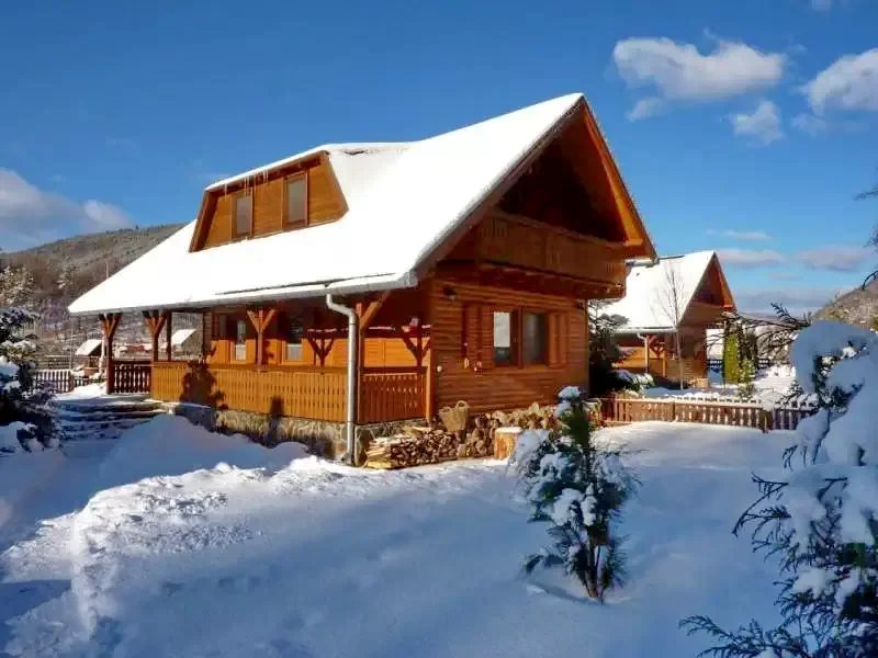 Szállás Zetea - Casa la cheie Nagy Lak III-VII. *** | Zeteváralja - Nagy Lak III-VII. Kulcsosházak ***. A kép szerzői jogvédelem alatt állhat. Javasolt a kapcsolatfelvétel a jog tulajdonossal.