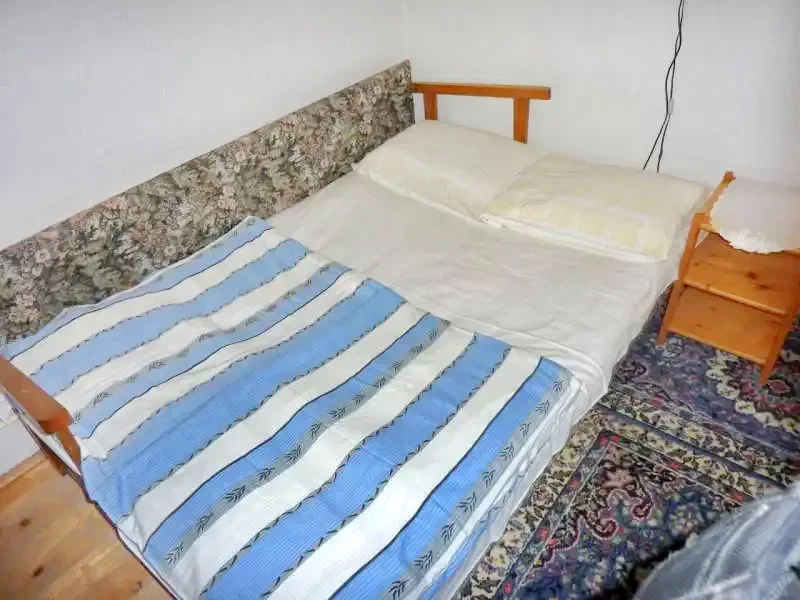 Zeteváralja Szállás | Üdülőfalu (K0527-23) A kép szerzői jogvédelem alatt állhat. Javasolt a kapcsolatfelvétel a jog tulajdonossal.