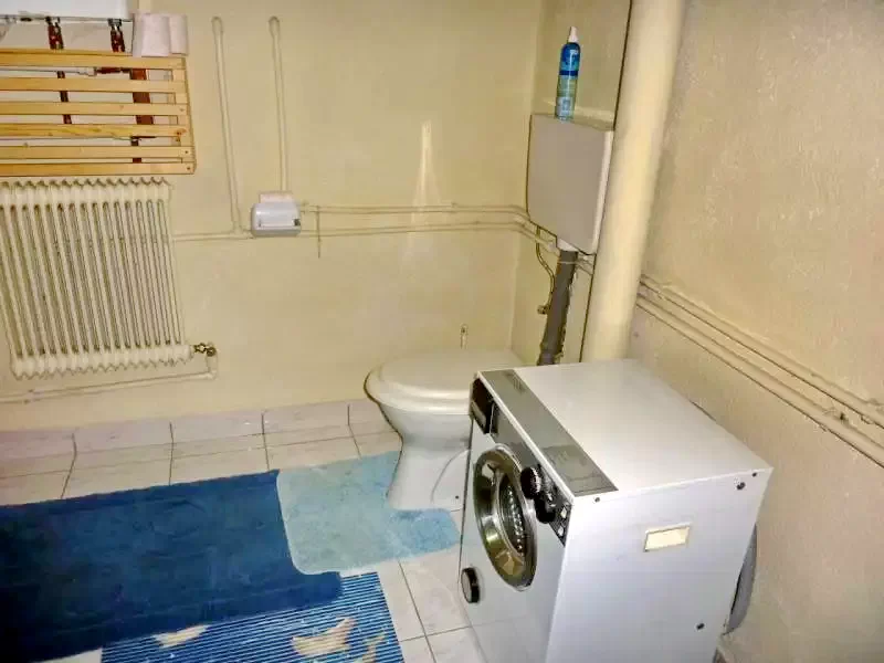 Sub Cetate Cazare | Sat de vacanță (K0527-24) Imaginea poate fi supusă drepturilor de autor. Se recomandă contactarea titularului drepturilor.