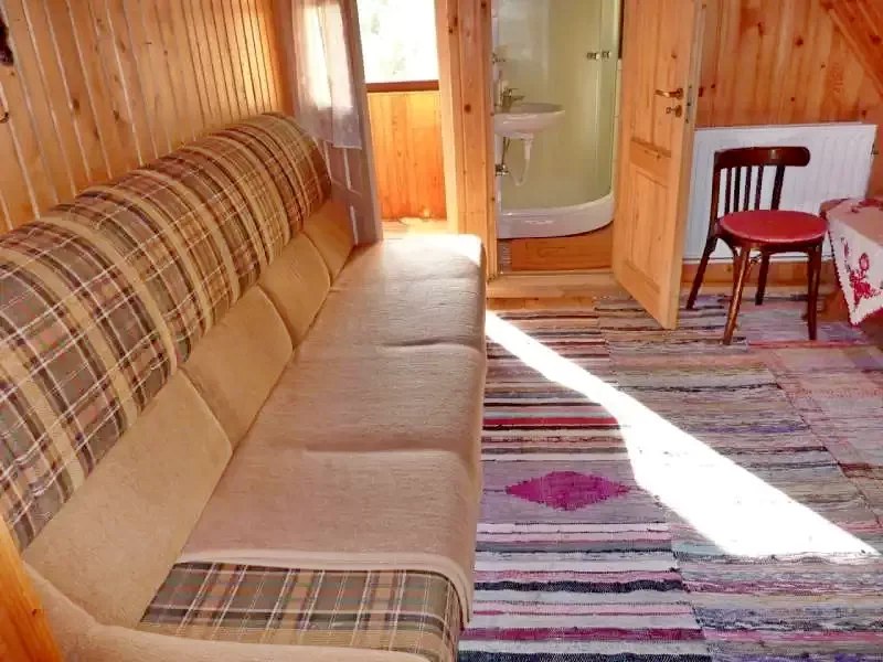 Sub Cetate Cazare | Sat de vacanță (K0527-30) Imaginea poate fi supusă drepturilor de autor. Se recomandă contactarea titularului drepturilor.