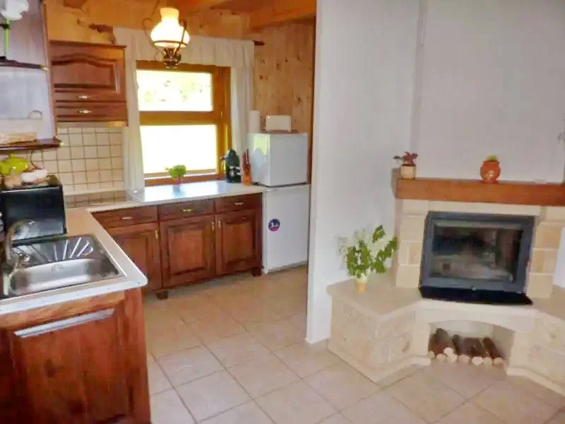 Szállás Sub Cetate - Casa la cheie Karsai Vencel | Zeteváralja - Karsai Vencel Vendégház. A kép szerzői jogvédelem alatt állhat. Javasolt a kapcsolatfelvétel a jog tulajdonossal.