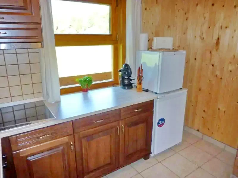 Sub Cetate Cazare | Sat de vacanță (K0528-21) Imaginea poate fi supusă drepturilor de autor. Se recomandă contactarea titularului drepturilor.