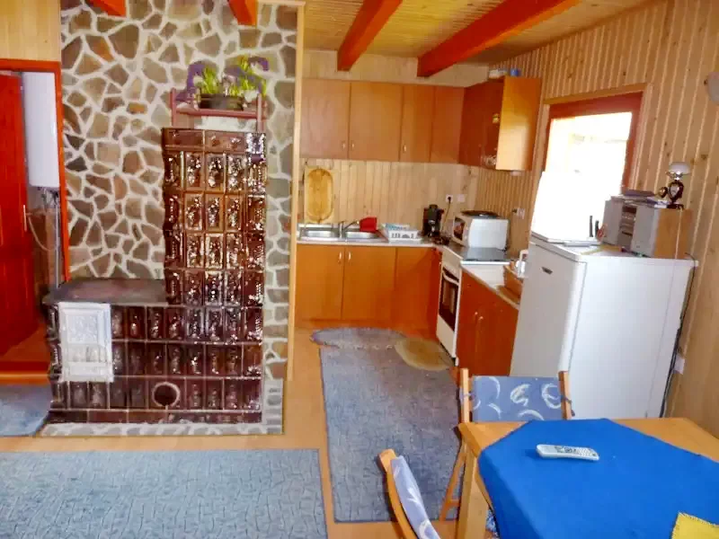 Zeteváralja Szállás | Üdülőfalu (K0717-3) A kép szerzői jogvédelem alatt állhat. Javasolt a kapcsolatfelvétel a jog tulajdonossal.