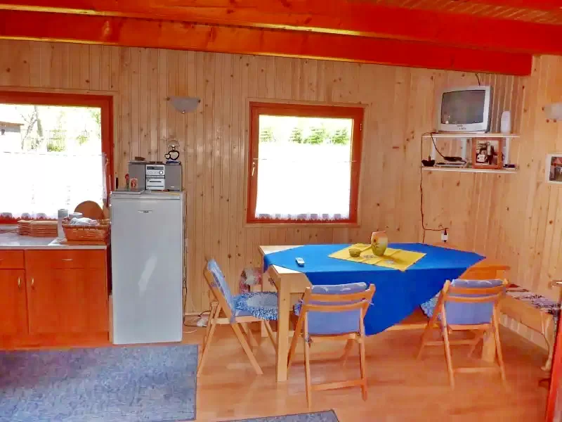 Sub Cetate Cazare | Sat de vacanță (K0717-4) Imaginea poate fi supusă drepturilor de autor. Se recomandă contactarea titularului drepturilor.