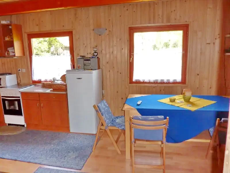 Sub Cetate Cazare | Cabană (K0717-5) Imaginea poate fi supusă drepturilor de autor. Se recomandă contactarea titularului drepturilor. Sub Cetate Cazare | Cabană (K0717-5) Imaginea poate fi supusă drepturilor de autor. Se recomandă contactarea titularului drepturilor.