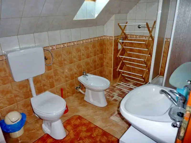 Sub Cetate Cazare | Cabană (K0717-25) Imaginea poate fi supusă drepturilor de autor. Se recomandă contactarea titularului drepturilor. Sub Cetate Cazare | Cabană (K0717-25) Imaginea poate fi supusă drepturilor de autor. Se recomandă contactarea titularului drepturilor.