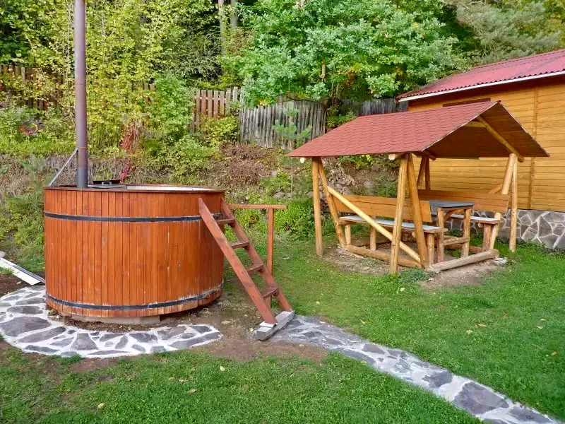 Sub Cetate Cazare | Sat de vacanță (K0720-3) Imaginea poate fi supusă drepturilor de autor. Se recomandă contactarea titularului drepturilor.