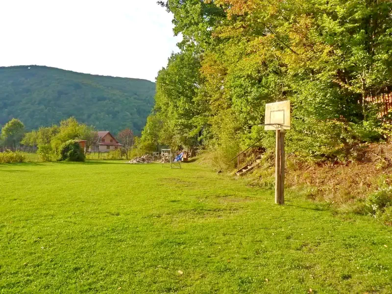 Sub Cetate Cazare | Sat de vacanță (K0720-5) Imaginea poate fi supusă drepturilor de autor. Se recomandă contactarea titularului drepturilor.