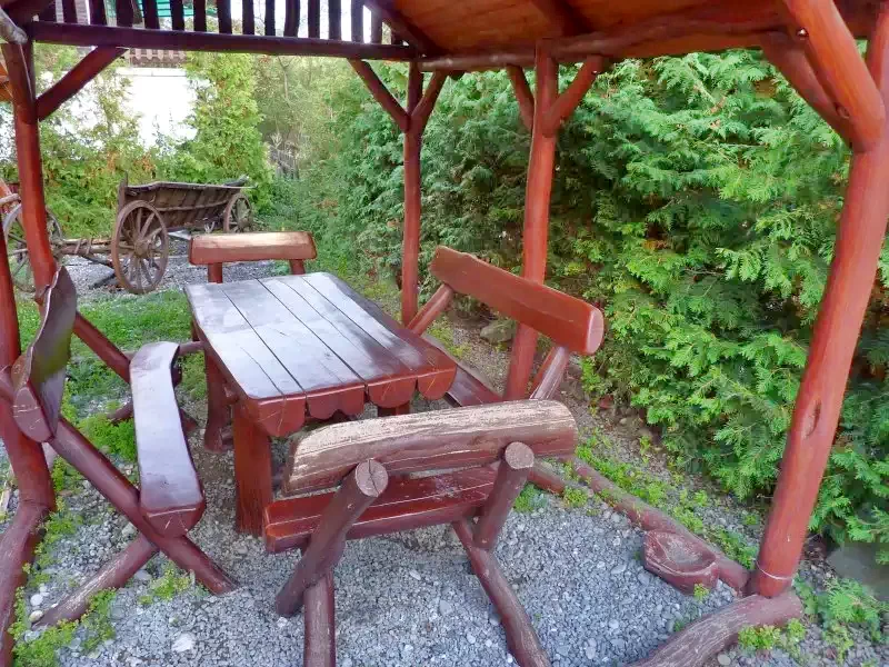 Sub Cetate Cazare | Sat de vacanță (K0720-9) Imaginea poate fi supusă drepturilor de autor. Se recomandă contactarea titularului drepturilor.