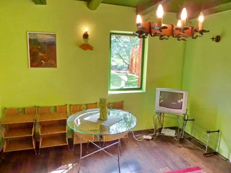 Sub Cetate Cazare | Cabană (K1138-13) Imaginea poate fi supusă drepturilor de autor. Se recomandă contactarea titularului drepturilor. Sub Cetate Cazare | Cabană (K1138-13) Imaginea poate fi supusă drepturilor de autor. Se recomandă contactarea titularului drepturilor.