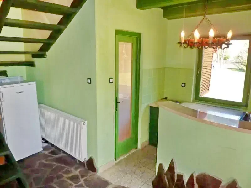 Sub Cetate Cazare | Sat de vacanță (K1138-14) Imaginea poate fi supusă drepturilor de autor. Se recomandă contactarea titularului drepturilor.