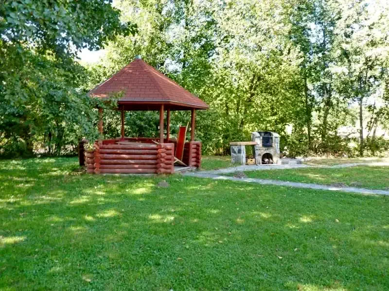 Sub Cetate Cazare | Cabană (K1138-27) Imaginea poate fi supusă drepturilor de autor. Se recomandă contactarea titularului drepturilor. Sub Cetate Cazare | Cabană (K1138-27) Imaginea poate fi supusă drepturilor de autor. Se recomandă contactarea titularului drepturilor.