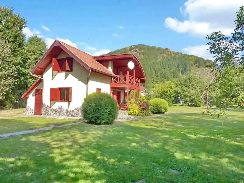 Sub Cetate Cazare | Sat de vacanță (K1138-28) Imaginea poate fi supusă drepturilor de autor. Se recomandă contactarea titularului drepturilor.